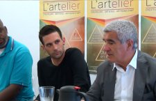 Michel Peyrelade, entouré de Jérôme Colbac et du maire Gérard Trémège, lors de la présentation de l'Artelier (Pyrénéesinfo Tarbes, Eric BENTAHAR).