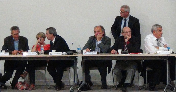 Devant l'impossibilité de départager Yannick Boubée et Gérard Trémège, c'est Charles Habas (Orleix) qui a été élu président du Grand Tarbes (Pyrénéesinfo Tarbes, Eric BENTAHAR).