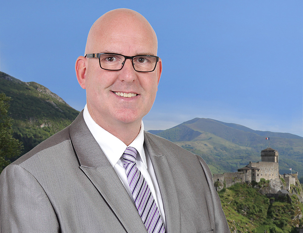 Outre la photo officielle de Claude Heintz, le Front National a déposé sa liste pour les élections municipales à Lourdes (DR).